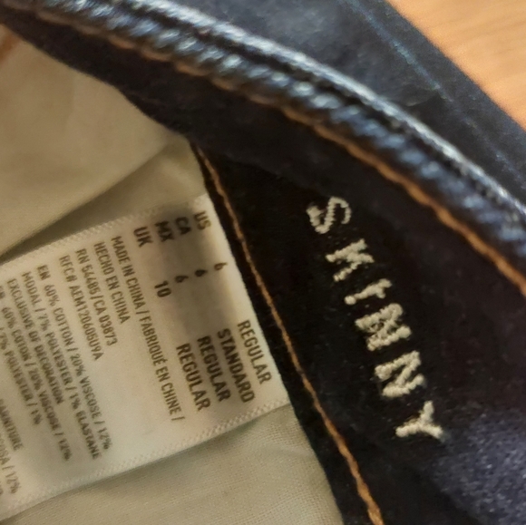 American Eagle Super Stretchy Jeans - Picture 4 of 5